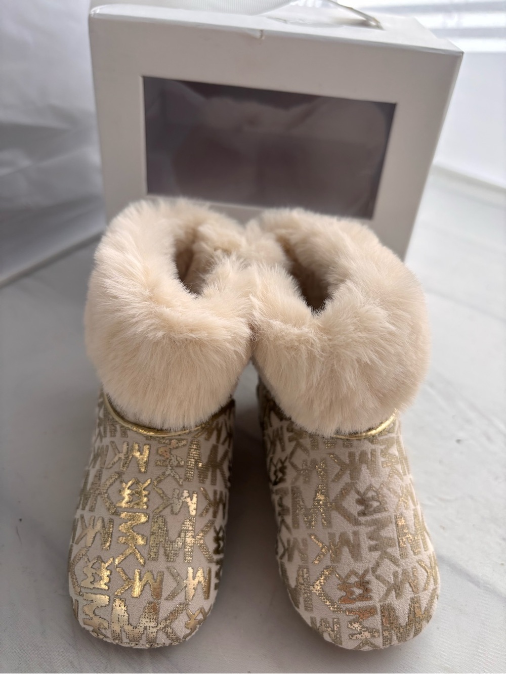Michael Kors Baby Faux-Fur Trim Gold Logo Booties - Size 3 - Picture 2 of 9
